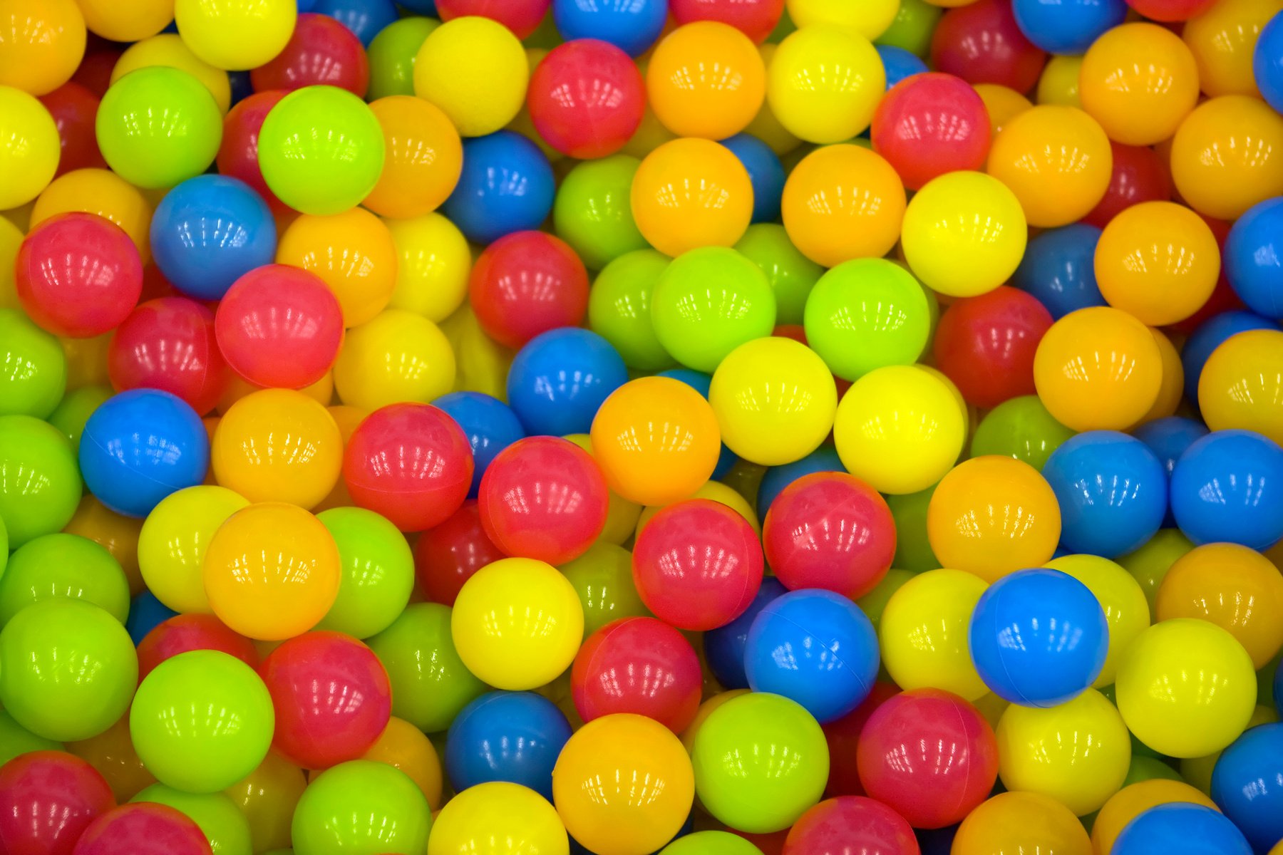 Childrens' ball pool